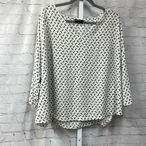 Lane Bryant v-neck black paisley size 18 blouse top